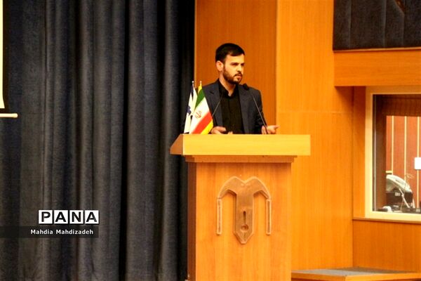جلسه علمی تخصصی مدیران مدارس در آموزش و پرورش ناحیه ۶ مشهد
