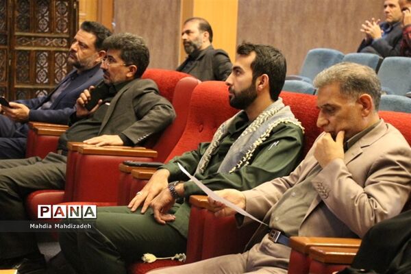 جلسه علمی تخصصی مدیران مدارس در آموزش و پرورش ناحیه ۶ مشهد