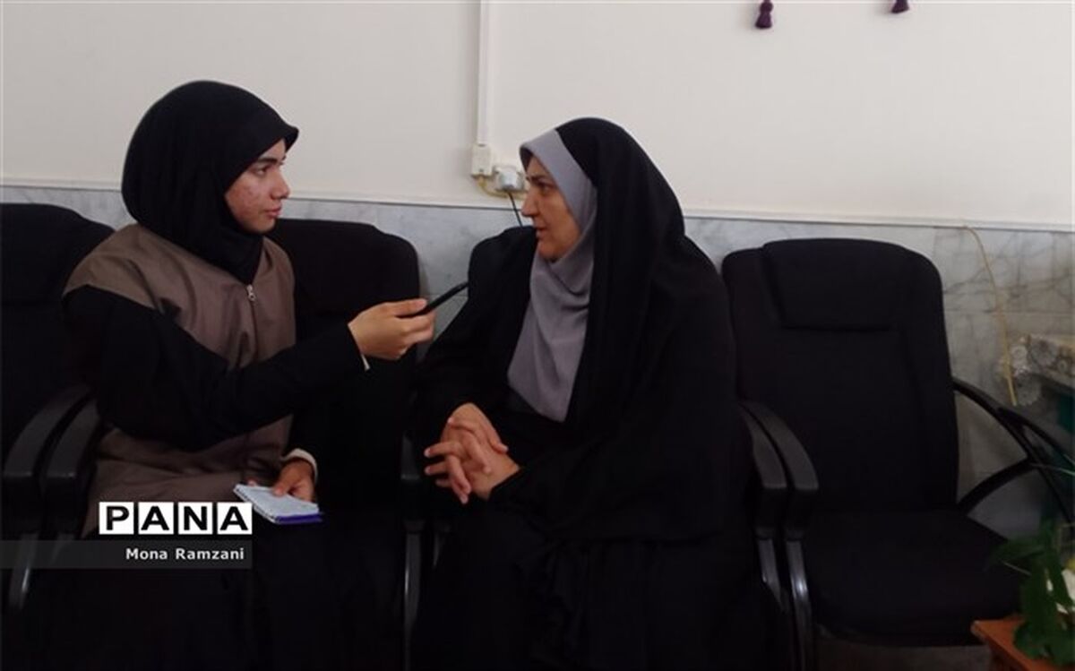 زن مسلمان ایرانی باعث حفظ خانواده می‌شود