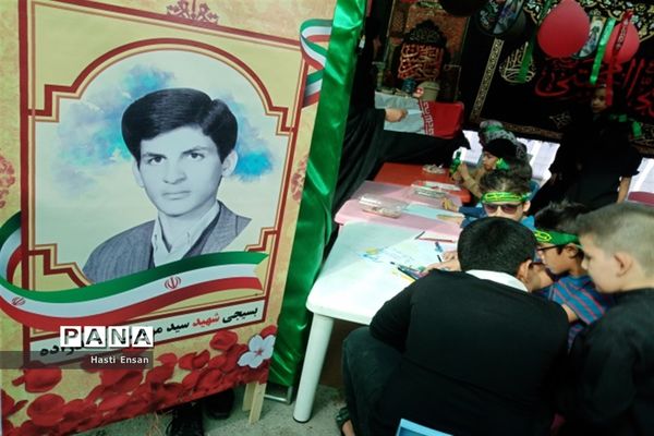 میزبانی خادمان مشهدی از زائران حضرت ثامن الحجج