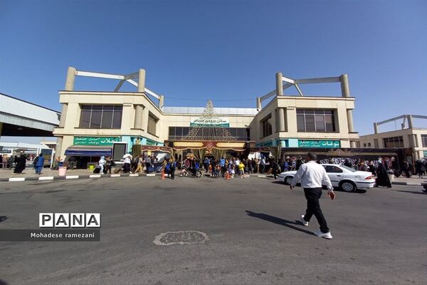 خدمت‌رسانی زائران پیاده‌رضوی در پایانه مسافر بری امام رضا (ع)