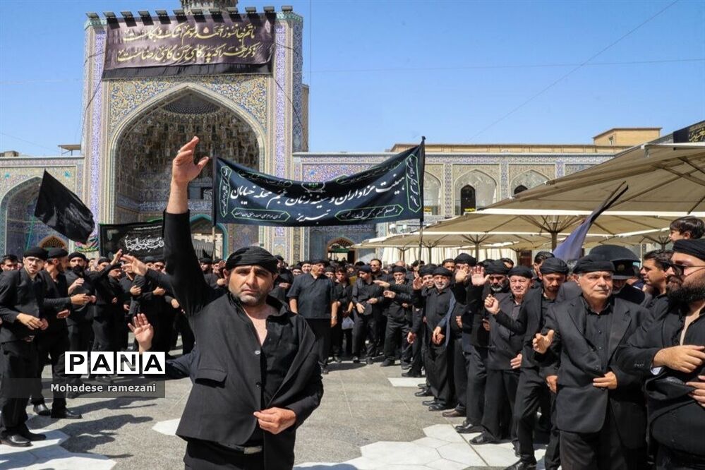 مراسم عزاداری ۲۸ صفر در حرم مطهر رضوی