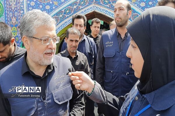 استقبال از  زائران با پای پیاده در راه مشهد الرضا