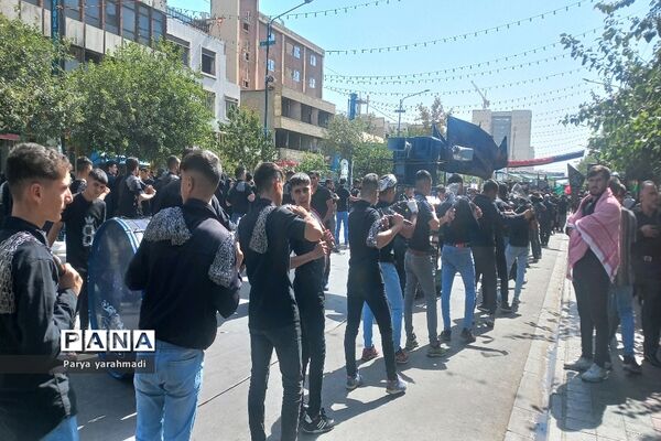 حال و هوای کوچه‌ها و خیابان‌های اطراف حرم‌امام‌رضا‌(ع)