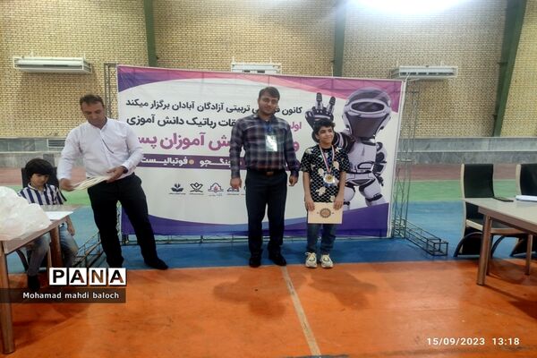 اولین دوره مسابقات رباتیک دانش‌آموزان پسر در آبادان