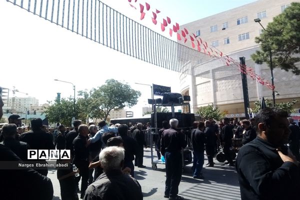 عزاداری مردم مشهد در دهه پایانی صفر