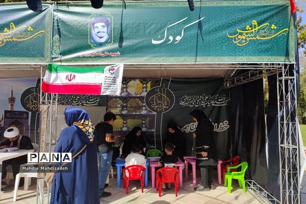 بازدید رئیس آموزش و پرورش ناحیه ۶ از غرفه‌های خدمت‌رسانی به زائران حرم مطهر رضوی