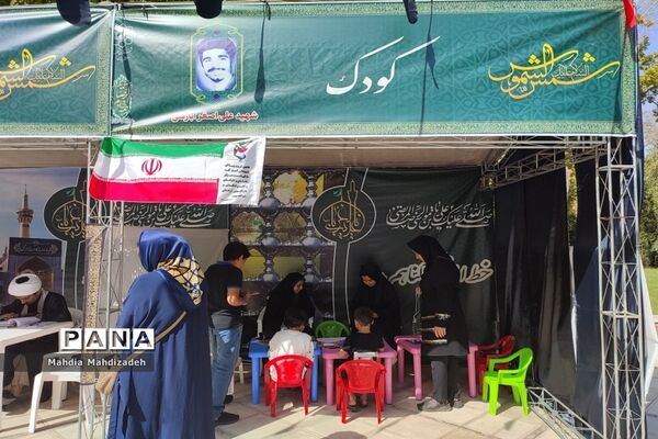 بازدید رئیس آموزش و پرورش ناحیه ۶ از غرفه‌های خدمت‌رسانی به زائران حرم مطهر رضوی