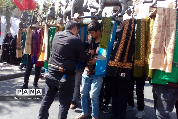 عزاداری زائران و مجاوران رضوی