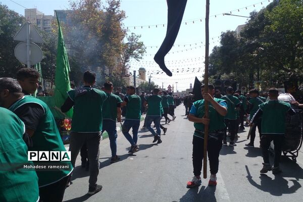 عزاداری زائران و مجاوران رضوی