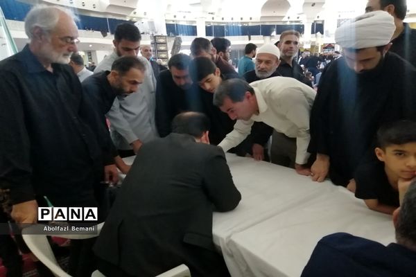 میز خدمت آموزش و پرورش قم در نماز جمعه