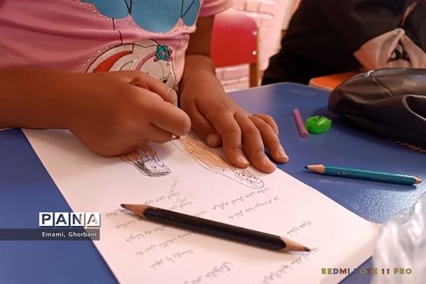 اختتامیه طرح گام های عاشقی در دبستان شهید ایوب فرشتیان