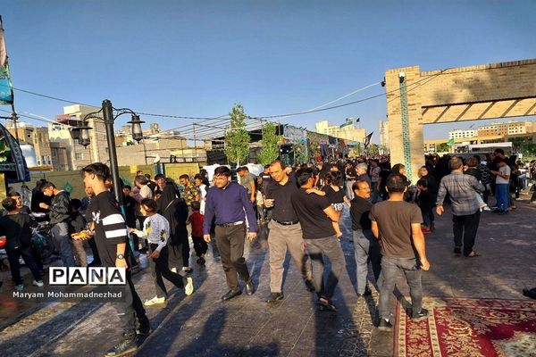 برپایی‌ مواکب‌ به‌منظور خدمتگزاری به زائران آقا امام رضا(ع)