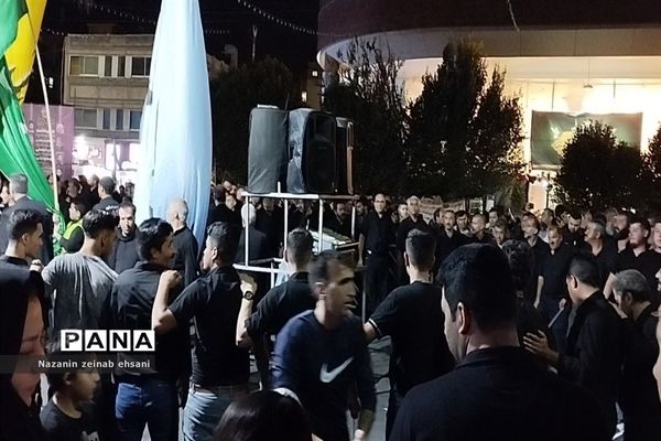 حال و هوای حرم مطهر رضوی در شب شهادت علی بن موسی الرضا (ع)