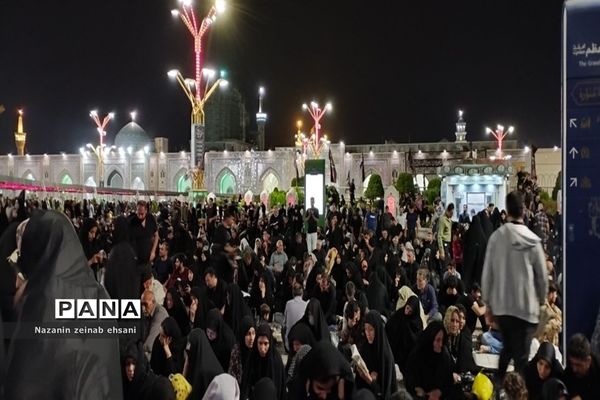 حال و هوای حرم مطهر رضوی در شب شهادت علی بن موسی الرضا (ع)