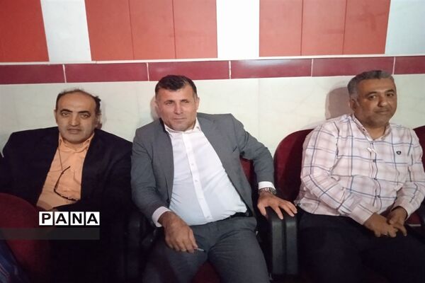 جلسه مدیران مدارس محمود‌آباد