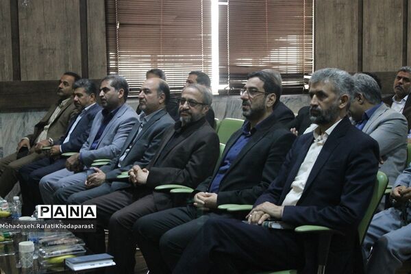برگزاری همایش مدیران مدارس سراسر کشور در سالن جلسات شهید چمران آموزش و پرورش ناحیه ۵ مشهد مقدس