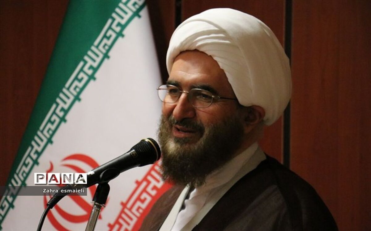 دانش‌آموزان سنگر فکری و فرهنگی انقلاب در مدرسه هستند