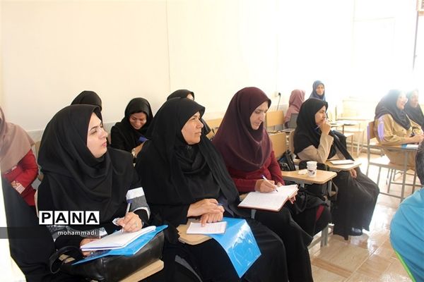 آموزش و ارتقاءتوانمندی‌های منابع انسانی معاونت پرورشی و فرهنگی