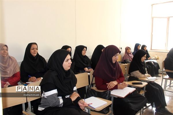 آموزش و ارتقاءتوانمندی‌های منابع انسانی معاونت پرورشی و فرهنگی