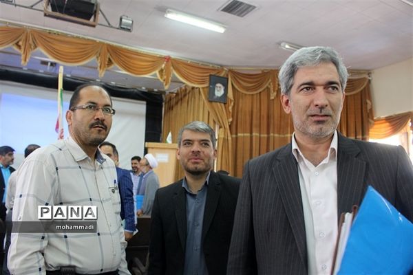 آموزش و ارتقاءتوانمندی‌های منابع انسانی معاونت پرورشی و فرهنگی