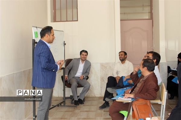 آموزش و ارتقاءتوانمندی‌های منابع انسانی معاونت پرورشی و فرهنگی