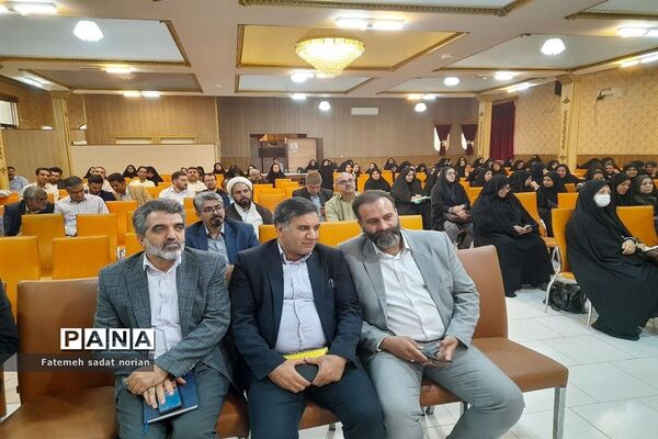 جلسه مدیران مدارس آموزش و پرورش منطقه تبادکان با محوریت پروژه مهر و بازگشایی مدارس