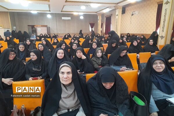 جلسه مدیران مدارس آموزش و پرورش منطقه تبادکان با محوریت پروژه مهر و بازگشایی مدارس