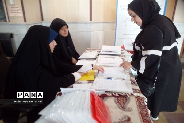 برگزاری جلسه معارفه مدیران و کادر جدید اجرایی  با اولیا