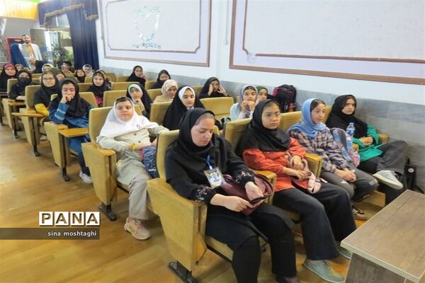 مرحله استانی ششمین دوره جشنواره کتابخوانی