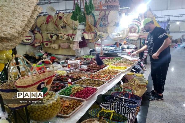 نمایشگاه پاییزه در قائمشهر