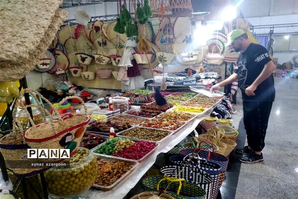 نمایشگاه پاییزه در قائمشهر
