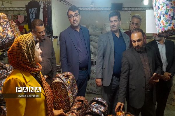 نمایشگاه پاییزه در قائمشهر