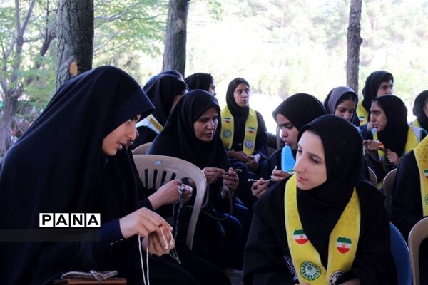 کلاس‌های آموزشی مهارتی. اردوی یاور‌مربیان عضو سازمان دانش‌آموزی استان اصفهان