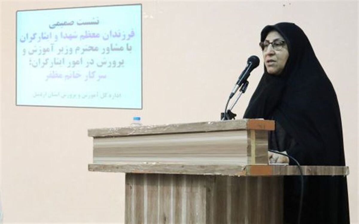 فرزندان شهدا و ایثارگران چشم و چراغ ملت و نظام اسلامی هستند