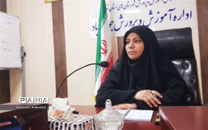 دانش‌آموز حق‌محور‌ و حقیقت‌جو  برای جهانی اندیشیدن و عدالت‌ورز‌ی تلاش می‌کند