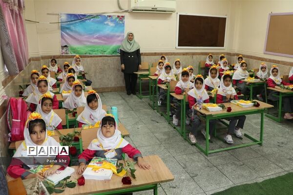 جشن شکوفه‌ها در دبستان معصوم دزفول