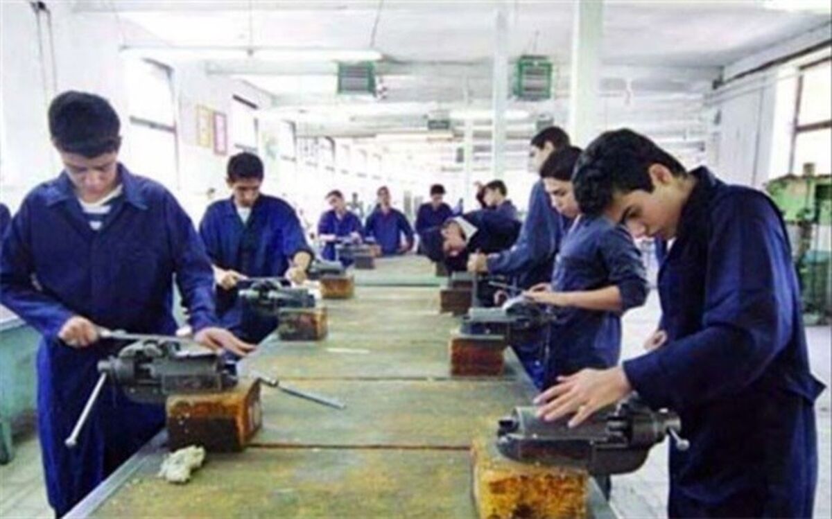 قسمتی از بودجه کشوری به آموزش‌های کاربردی اختصاص یابد