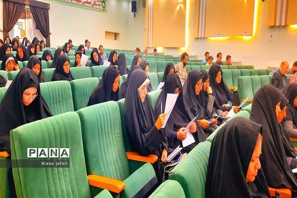 برگزاری همایش شمیم مهر ویژه معاونان پرورشی در کانون لقمان شهرستان کاشمر