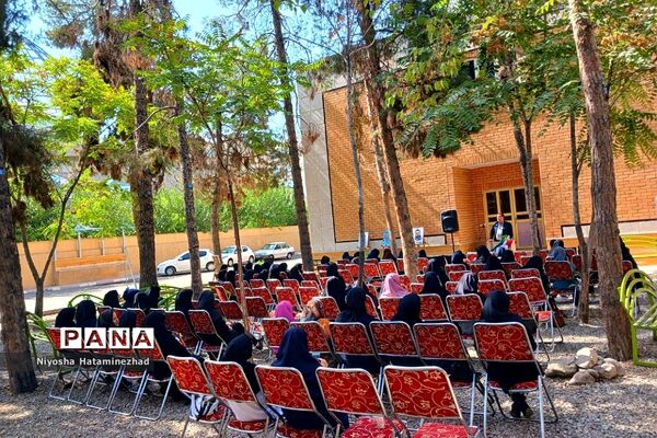 نشست تخصصی همراهان فصل صعود در بهارستان‌دو