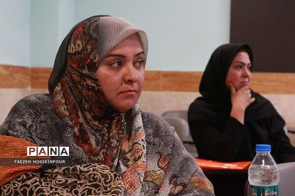 برگزاری کلاس فلسفه و منطق در نشست تخصصی همراهان فصل صعود بهارستان‌2
