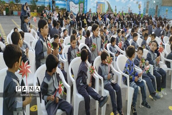 جشن شکوفه‌ها در دبستان امامت یک