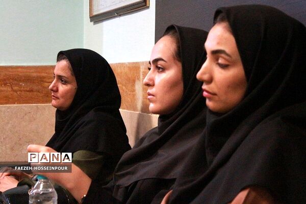 کلاس ریاضی و فیزیک در نشست تخصصی همراهان فصل صعود بهارستان‌2