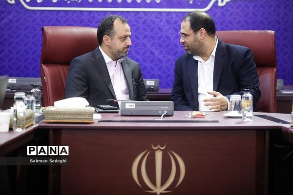 امضای تفاهم‌نامه همکاری  بین وزارت آموزش و پرورش و وزارت امور اقتصادی و دارایی