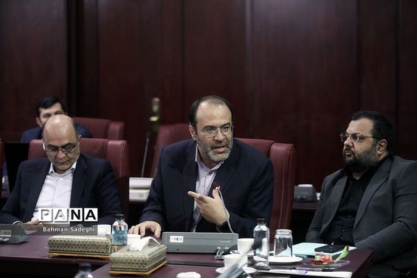 امضای تفاهم‌نامه همکاری  بین وزارت آموزش و پرورش و وزارت امور اقتصادی و دارایی