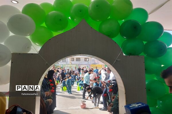 جشن شکوفه‌ها در شهرستان فیروزکوه