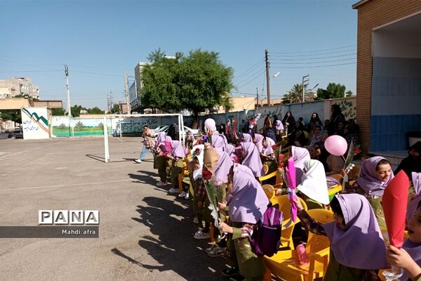 برگزاری جشن شکوفه‌های کلاس‌ اولیدر مدارس شهرستان بهبهان