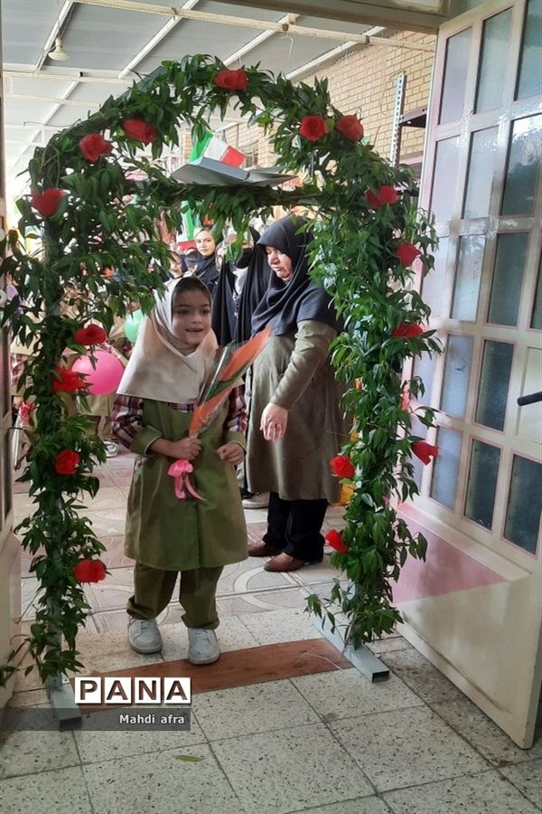 برگزاری جشن شکوفه‌های کلاس‌ اولیدر مدارس شهرستان بهبهان