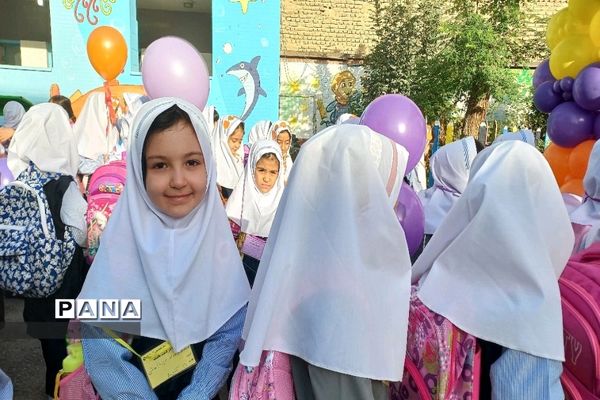 نوای زنگ مهر و حال و هوای کلاس اولی‌ها در ورامین