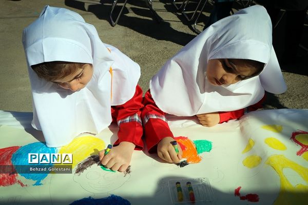 آیین نمادین جشن شکوفه‌ها در آذربایجان غربی